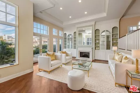 135 Roma Ct, Marina Del Rey, CA 90292