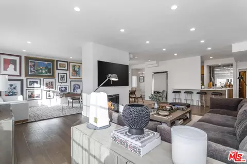 5240 Zelzah Ave #101, Encino, CA 91316