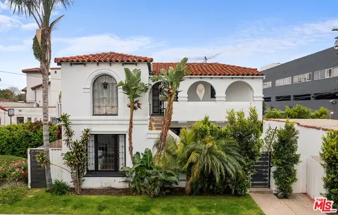 8472 Oakwood Ave, Los Angeles, CA 90048