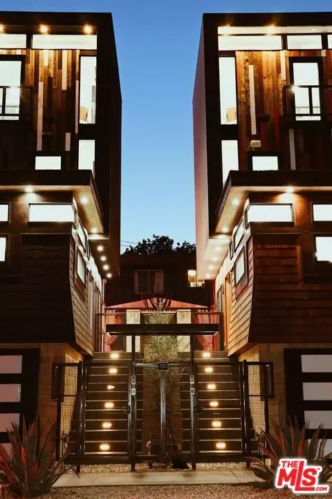 715 N El Centro Ave, Los Angeles, CA 90038