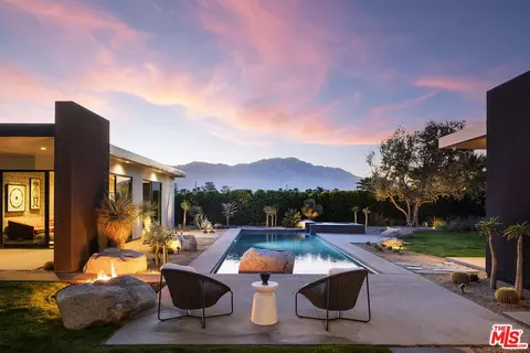 9 Echo Ln, Rancho Mirage, CA 92270