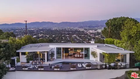 11472 Laurelcrest Rd, Studio City, CA 91604