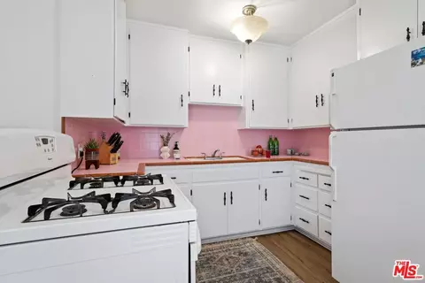Kitchen - 819 E 4th St #15, Long Beach, CA 90802 photo 1 of 3