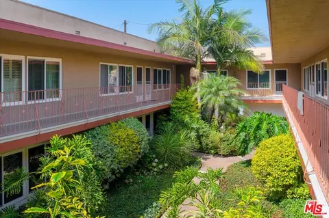 Exterior - 819 E 4th St #15, Long Beach, CA 90802 photo 5 of 5