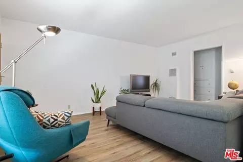 Living - 819 E 4th St #15, Long Beach, CA 90802 photo 2 of 2