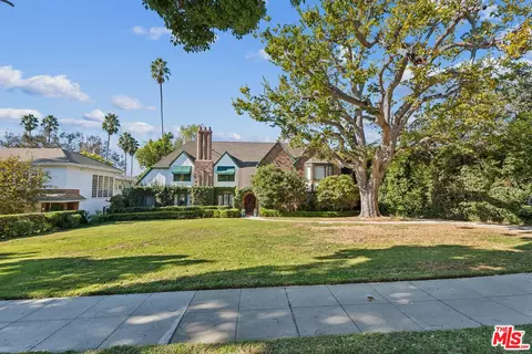 719 N Maple Dr, Beverly Hills, CA 90210