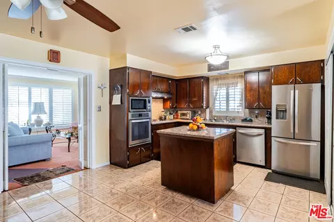 172 E 67th Way, Long Beach, CA 90805 photo 5