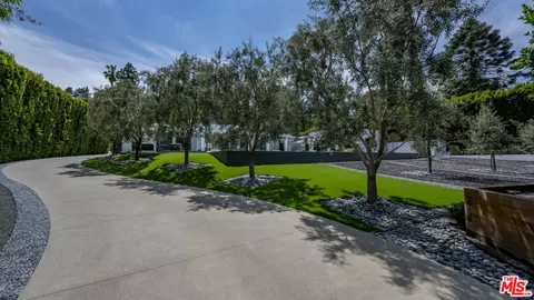 16032 Valley Vista Blvd, Encino, CA 91436