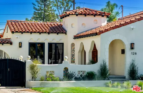 126 N Poinsettia Pl, Los Angeles, CA 90036