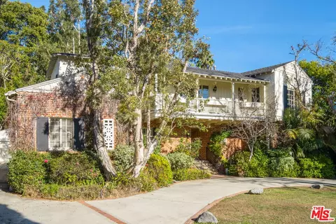 1210 N Doheny Dr, Los Angeles, CA 90069