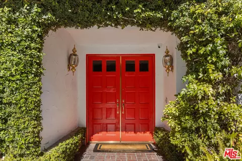 17137 Addison St, Encino, CA 91316