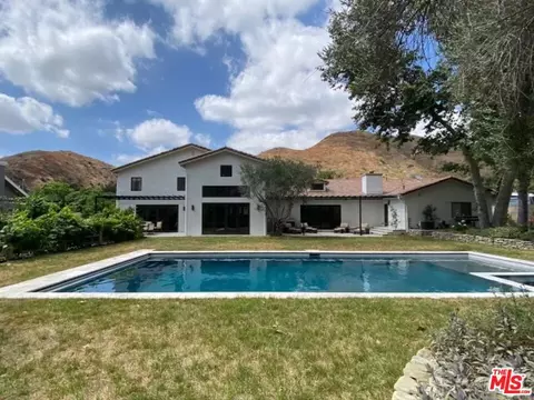 9424 La Tuna Canyon Rd, Sun Valley, CA 91352