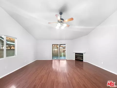 44904 Fenhold St, Lancaster, CA 93535 photo 3