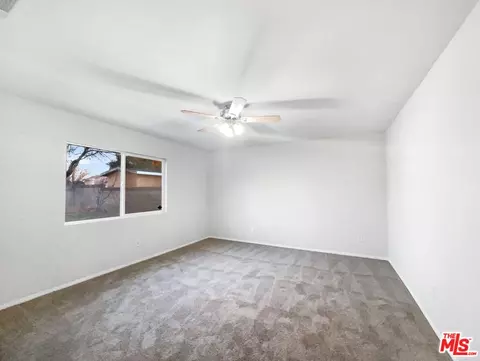 44904 Fenhold St, Lancaster, CA 93535 photo 5