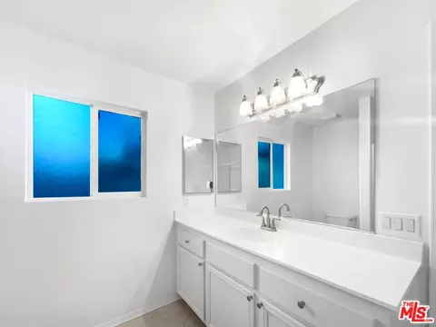 44904 Fenhold St, Lancaster, CA 93535 photo 17
