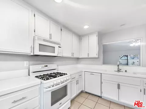 44904 Fenhold St, Lancaster, CA 93535 photo 10