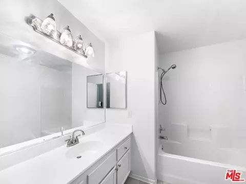 44904 Fenhold St, Lancaster, CA 93535 photo 7