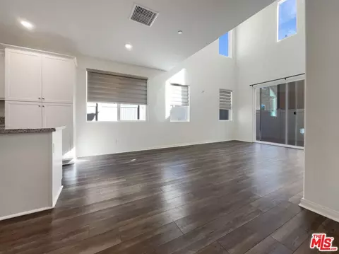 1972 Harvest Loop, Santa Paula, CA 93060 photo 11