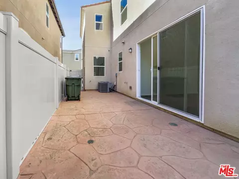 1972 Harvest Loop, Santa Paula, CA 93060 photo 8