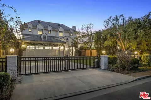 247 S Anita Ave, Los Angeles, CA 90049
