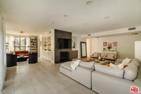 1277 S Beverly Glen Blvd #304, Los Angeles, CA 90024