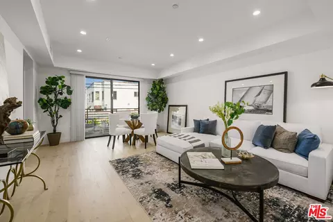1123 S Shenandoah St #203, Los Angeles, CA 90035