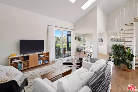 4760 San Sebastian Dr, Oxnard, CA 93035 photo 10