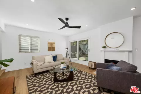 5539 S La Cienega Blvd #7A, Los Angeles, CA 90056