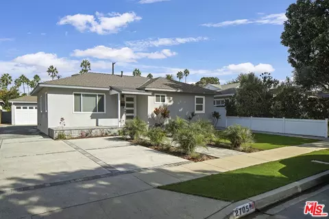 2705 182nd Pl, Redondo Beach, CA 90278