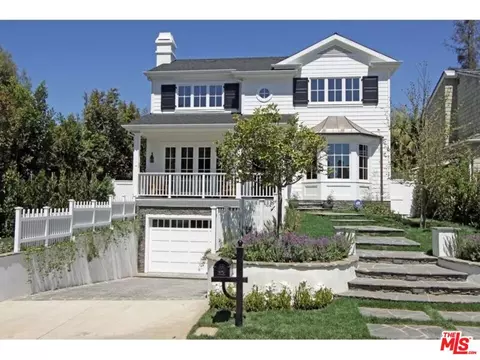 11925 Currituck Dr, Los Angeles, CA 90049