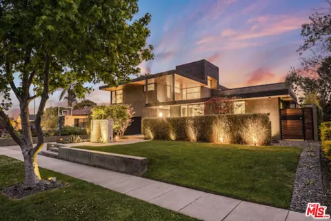 6429 Riggs Pl, Los Angeles, CA 90045