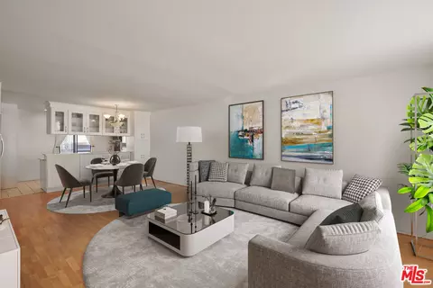 14912 Dickens St #16, Sherman Oaks, CA 91403