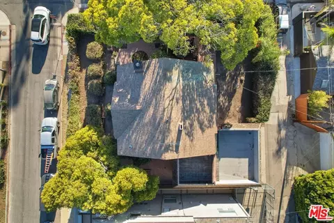 View/Area - 807 Superba Ave, Venice, CA 90291 photo 2 of 2