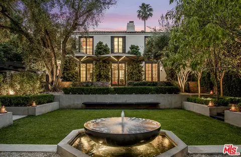 7065 Hillside Ave, Los Angeles, CA 90068