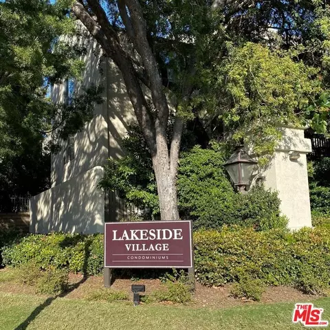 8205 Summertime Ln, Culver City, CA 90230