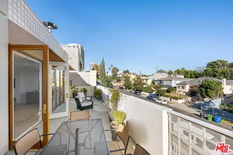 10575 Ashton Ave #301, Los Angeles, CA 90024