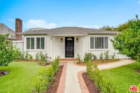 657 Brooks Ave, Venice, CA 90291 photo 1