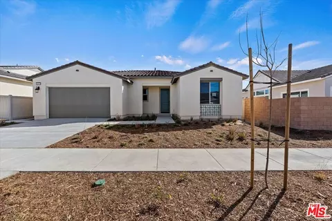 28824 Upland Ct, Santa Clarita, CA 91350