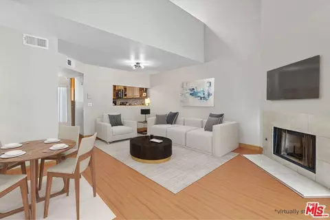 1121 E Wilson Ave #7, Glendale, CA 91206