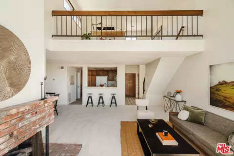 8180 Manitoba St #315, Playa Del Rey, CA 90293