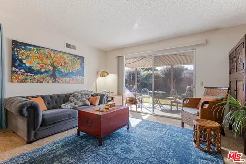 Living - 1100 Elder St, Oxnard, CA 93036 photo 2 of 2