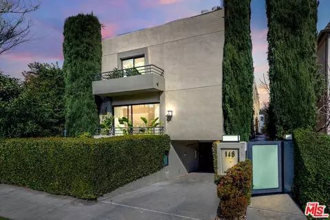 148 S Roxbury Dr #5, Beverly Hills, CA 90212