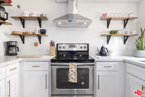 882 Victor Ave #4, Inglewood, CA 90302