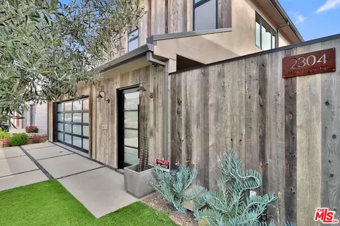 2304 Monaco Dr, Oxnard, CA 93035 photo 2
