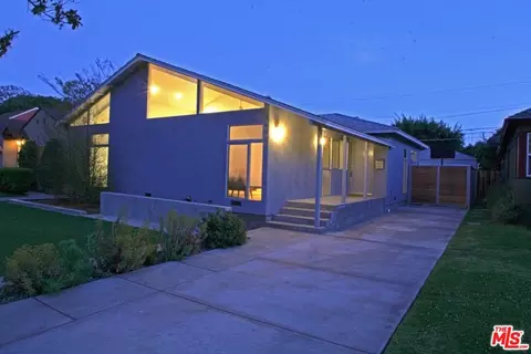 10760 Cushdon Ave, Los Angeles, CA 90064
