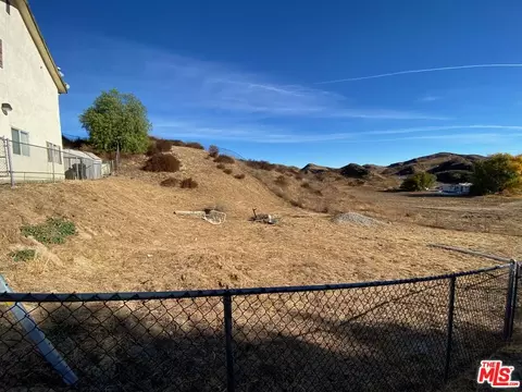 0 Trevyelon St, Val Verde, CA 91384
