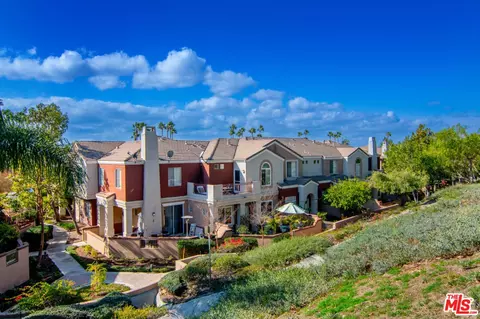108 Santa Barbara Ct, Foothill Ranch, CA 92610