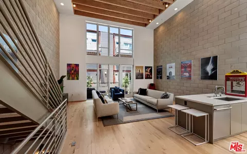 3450 Cahuenga Blvd #410, Los Angeles, CA 90068