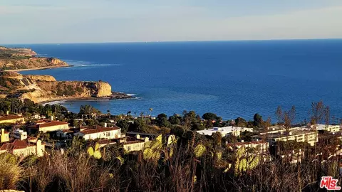 32653 Seagate Dr #203, Rancho Palos Verdes, CA 90275