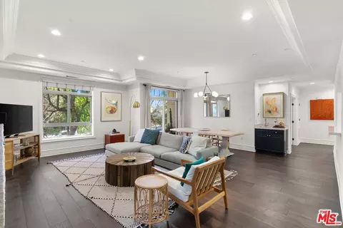 11582 Moorpark St #105, Studio City, CA 91602